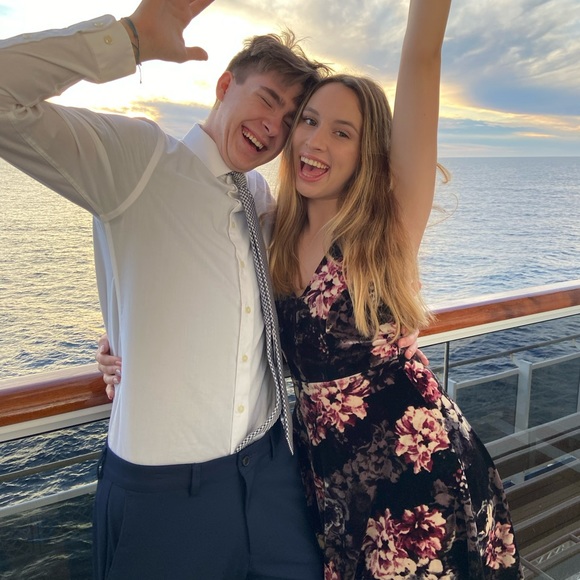 Meet your Posher, Ashley - Picture 1 of 4